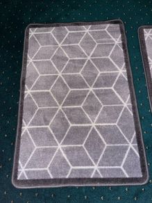 Rug / Door Mat Grey and White Cube designs 100 x 70cm