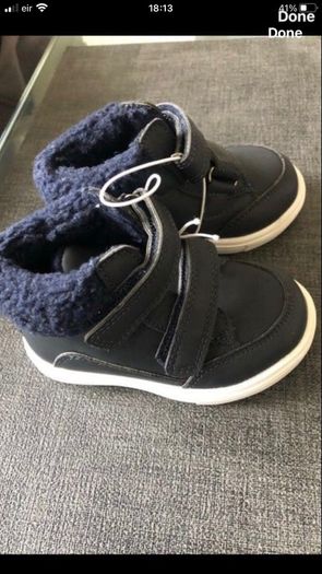 Boys new boots size 4