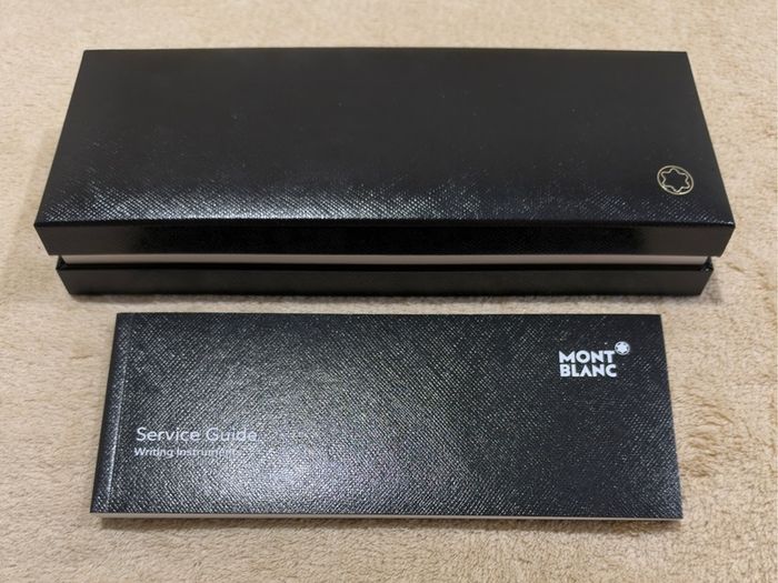 Montblanc Starwalker Urban Speed Ballpoint Pen ( 112686 ). Discontinued Model