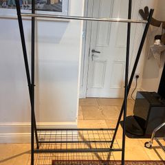 Clothes rail