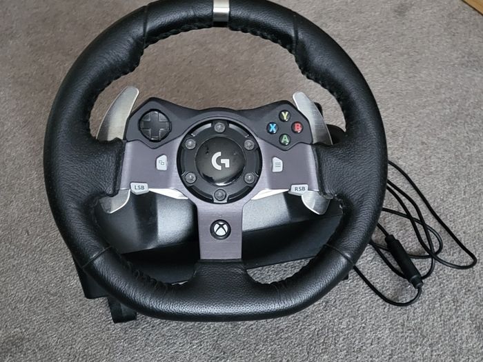 Logitech G920 wheel + pedals