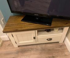 Tv unit solid pine Cotswold
