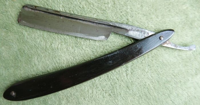 Vintage/Antique  Richard Gent, Straight Razor. Gent