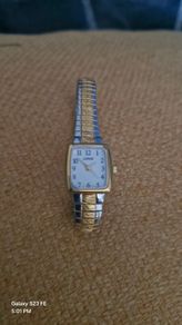 lorus quartz ladies two tone white dial expander