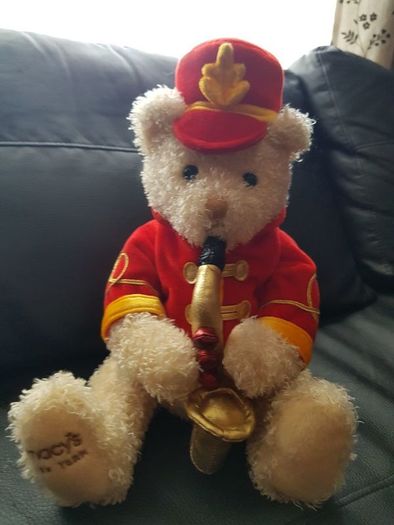 Vintage 2004 Macy's musical teddy bear