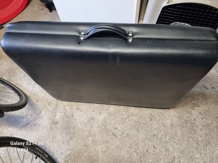 Portable massage /medical table
