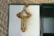 18ct Gold Crucifix