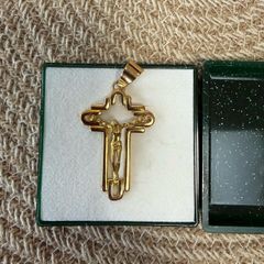 18ct Gold Crucifix