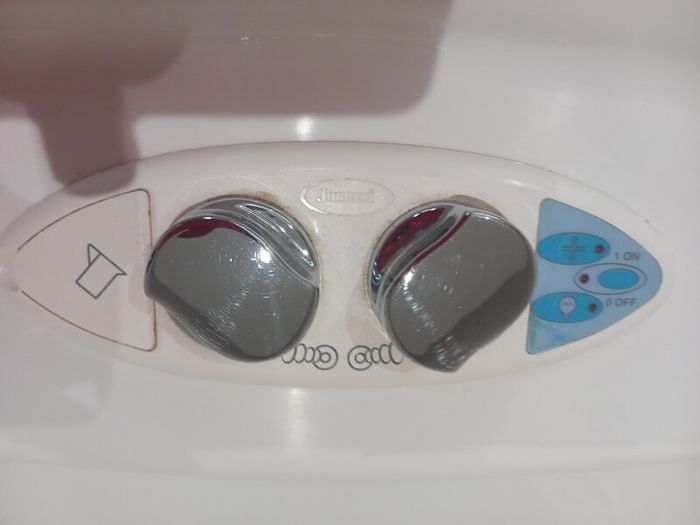 Jacuzzi Corner Whirlpool Bath 1500 x 1500. Spa Bath