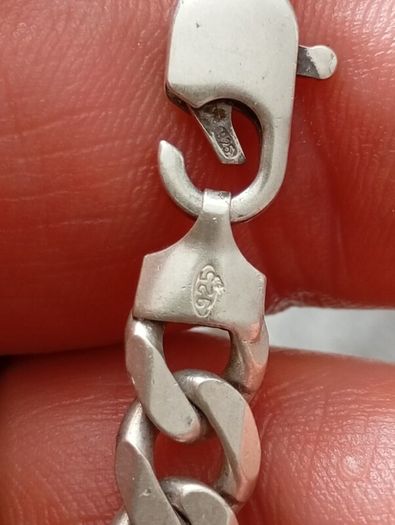 solid 18 thick chunky heavy Figaro chain reduced