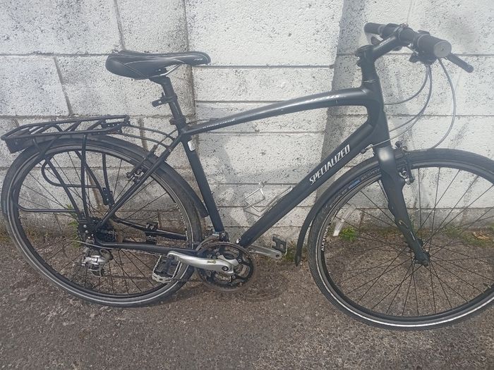 Specialised Sirrus Mens Bike