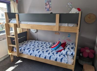 Bunk bed