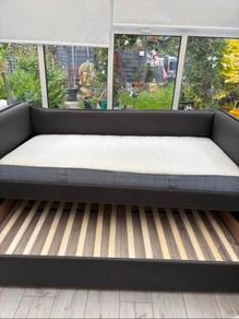 Kale Day Bed