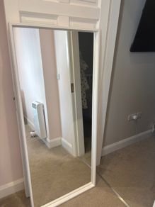 White Mirror