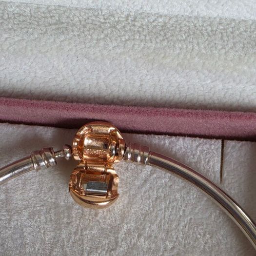 Pandora sterling silver bangle with 14k Rose gold-plated clasp (size 21cm) perfect condition like new (no box)