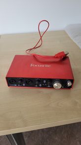 Focusrite Scarlett 2i4 2nd Gen USB Audio Interface in Excellent Condition
