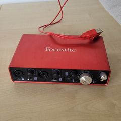 Focusrite Scarlett 2i4 2nd Gen USB Audio Interface in Excellent Condition