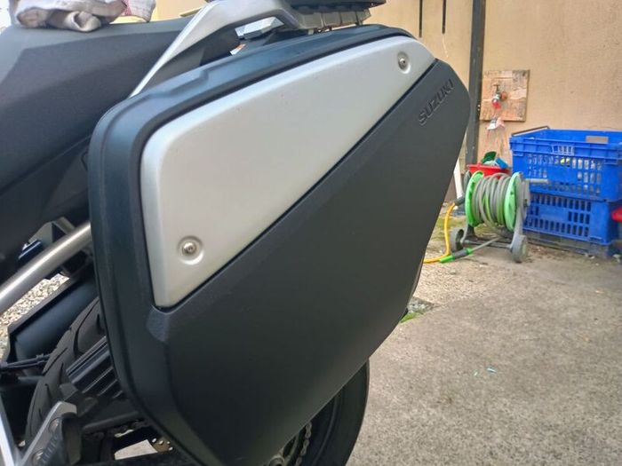 Suzuki V Strom OEM panniers