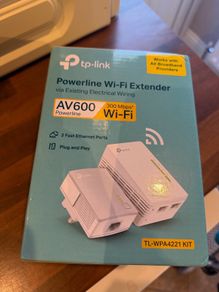 TP Link AV600 Powerline WiFi Extender