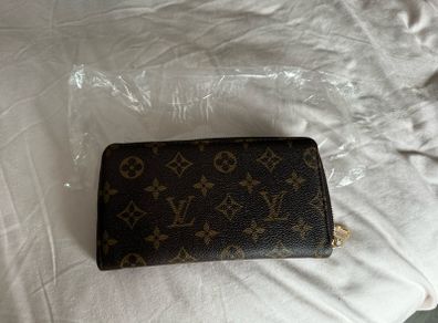 Lv purse