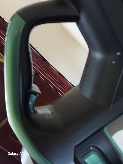 Salter Cordless Vacuum Cleaner, Multisurface motorixed Floor Brush, Model SAL0046V2FTE, with charger, in excellent condition