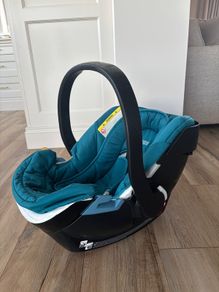 Mamas and papas 3 piece bundle, stroller, bassinet and car seat
