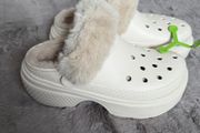 Beige Crocs Stomp Clogs Fuzz Lined Size UK 6-7/EU 39-40With Tags