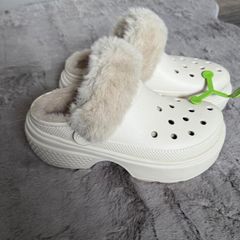 Beige Crocs Stomp Clogs Fuzz Lined Size UK 6-7/EU 39-40With Tags