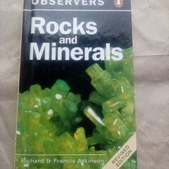 Hardback pocket guide Rocks & Minerals