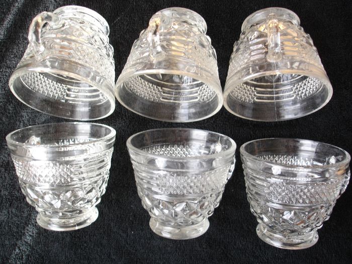6 Vintage Pressed Glass  Wexford Punch Cups by Anchor Glass Co. USA.