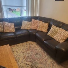 Right hand facing corner sofa