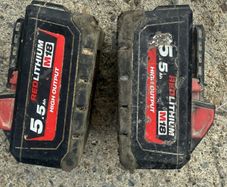 milwaukkee 2x5.5 amp batterys