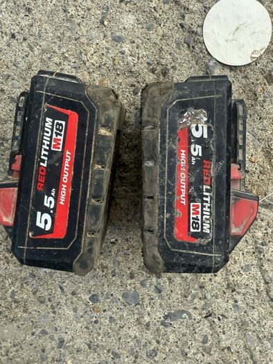 milwaukkee 2x5.5 amp batterys