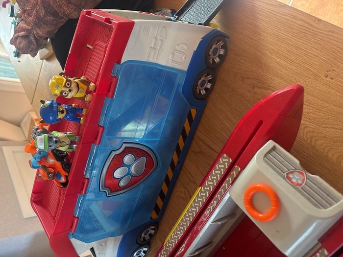 paw patrol boat and bus