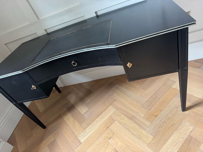 Beautiful Desk with Leather Inlay