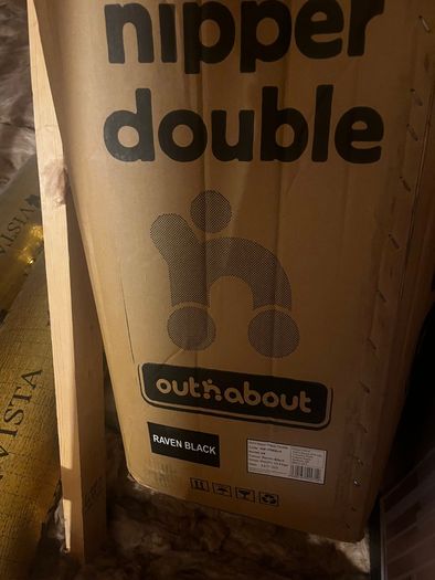 Double Buggy Out n About Nipper V4  (Excellent condition)