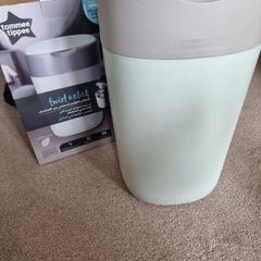 Tommee Tippee Twist & Click Disposal Bin
