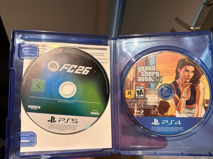PS5 EA Sports FC 26 & PS4 GTA V Discs - Great Condition