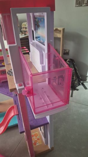 Barbie Dreamhouse.