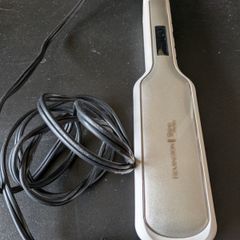 Remington hair straightener !! 120V !!