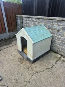 dog kennel