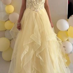 Dani's closet yellow (lemon) debs dress