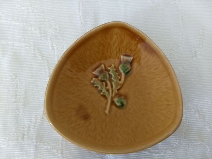 Vintage Retro Kitsch Tourist Ware Pin Dish by The West Highland Pottery Co. Ltd, Dunoon, Argyllshire, Scotland.