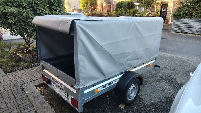Car trailer