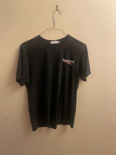 Black T-shirt (large)