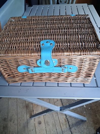 picnic basket set