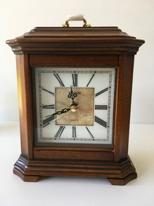 Rhythm Mantel Clock