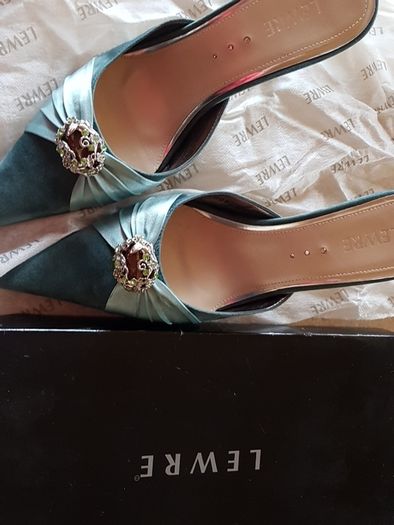 New shoes size 39