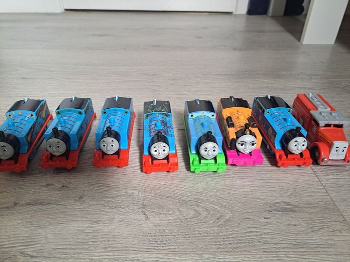 Thomas tank engine trains and tracks