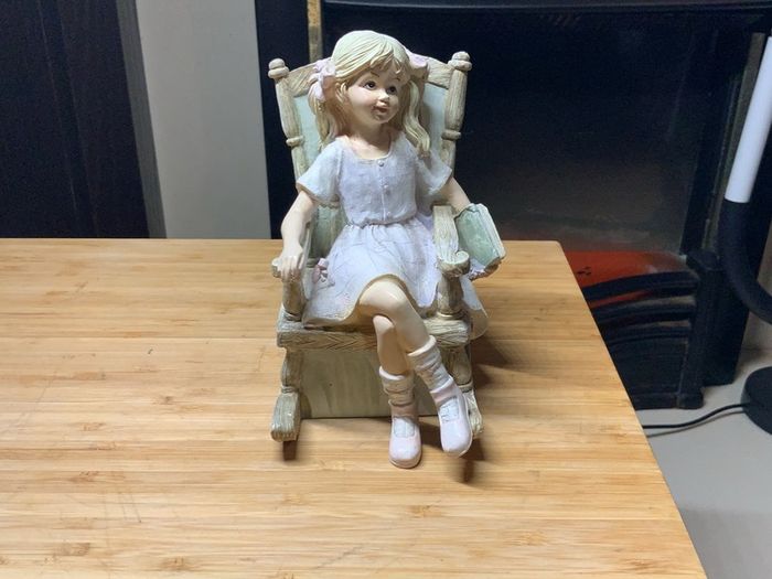 Figurines